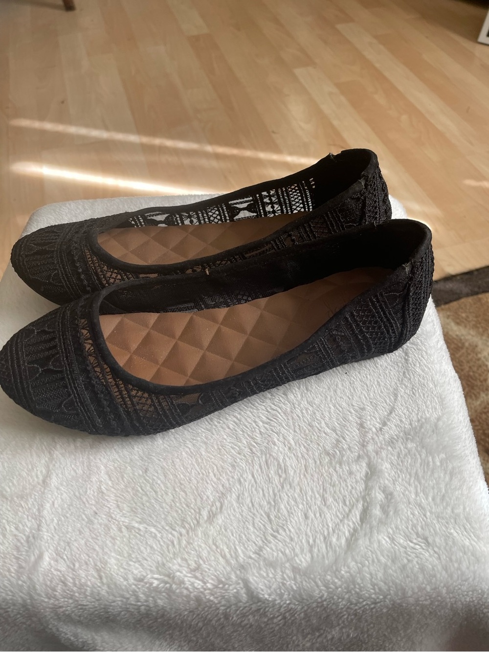 Lacey black flats